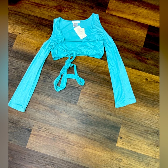 Light blue long sleeve women’s wrap top - Picture 3 of 3